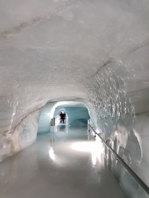 jungfraujoch ice palace